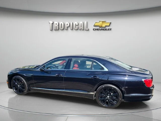 Used 2021 Black Bentley V8 image 2