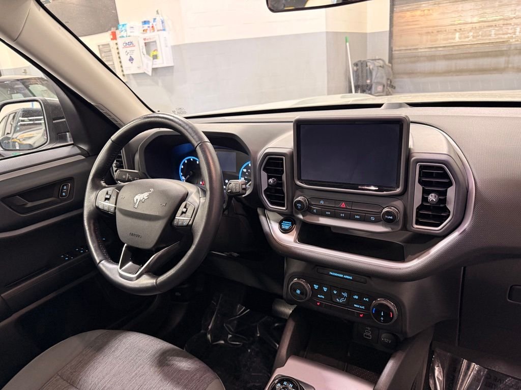 Used 2023 Green Ford  image 31
