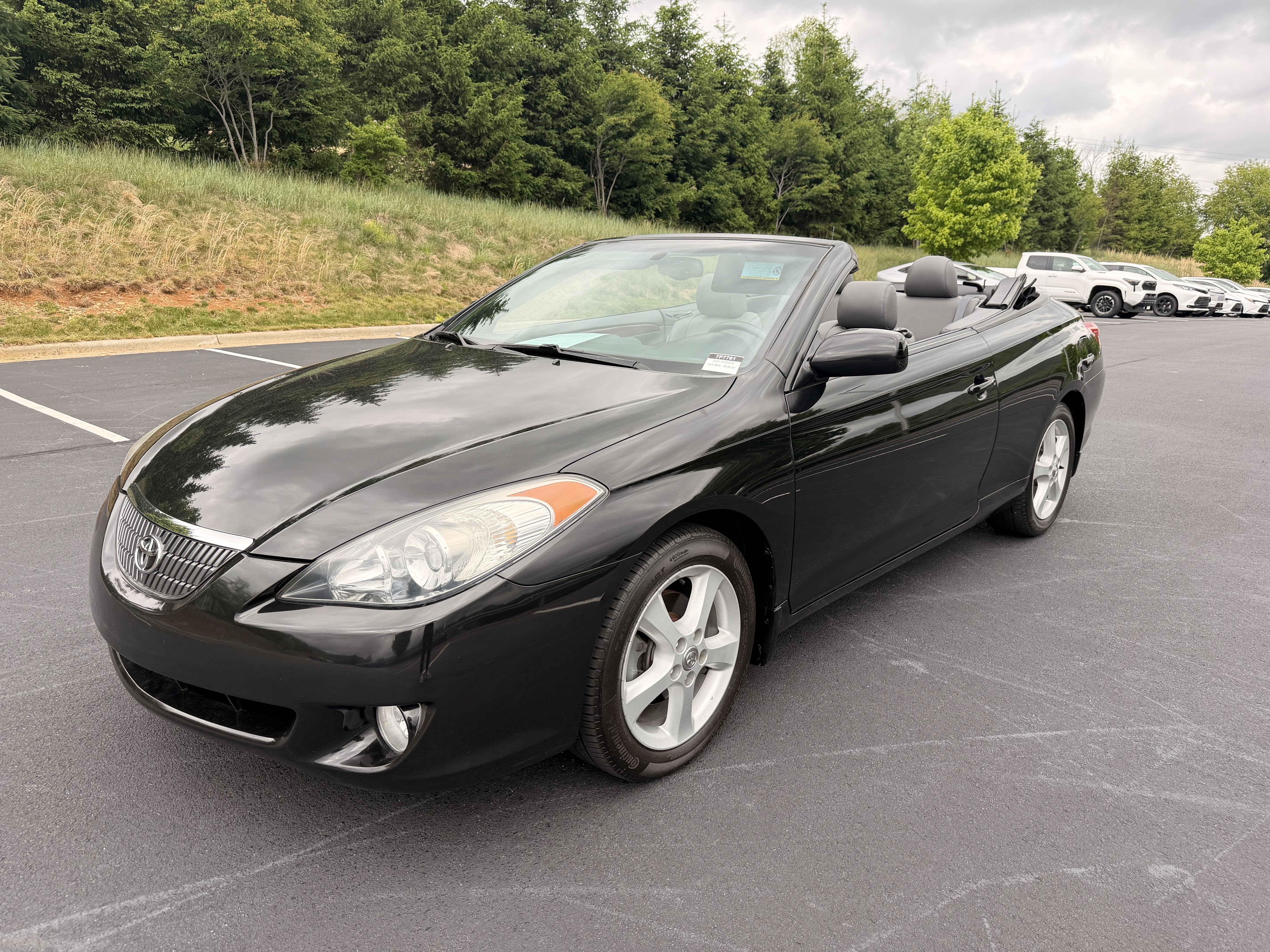 Used 2005 Black Toyota SLE image 8