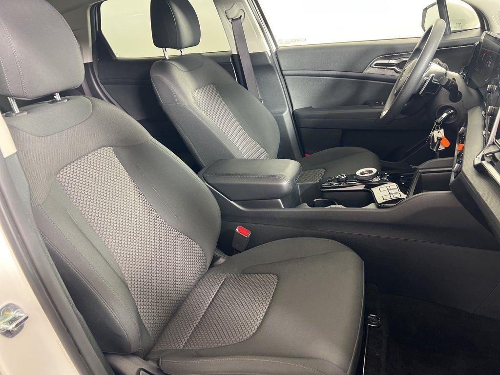 Used 2023 Snow White Pearl Kia LX image 20