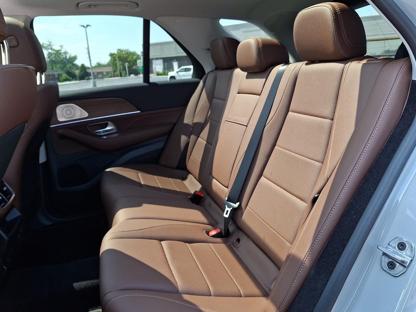 Certified Used 2026 MANUFAKTUR Alpine Grey - 956 Mercedes-Benz 4MATIC® image 10
