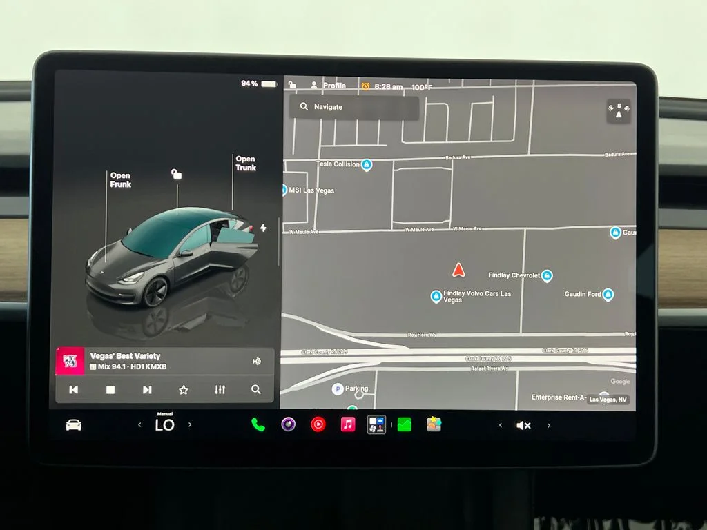 Used 2023  Tesla Base image 20
