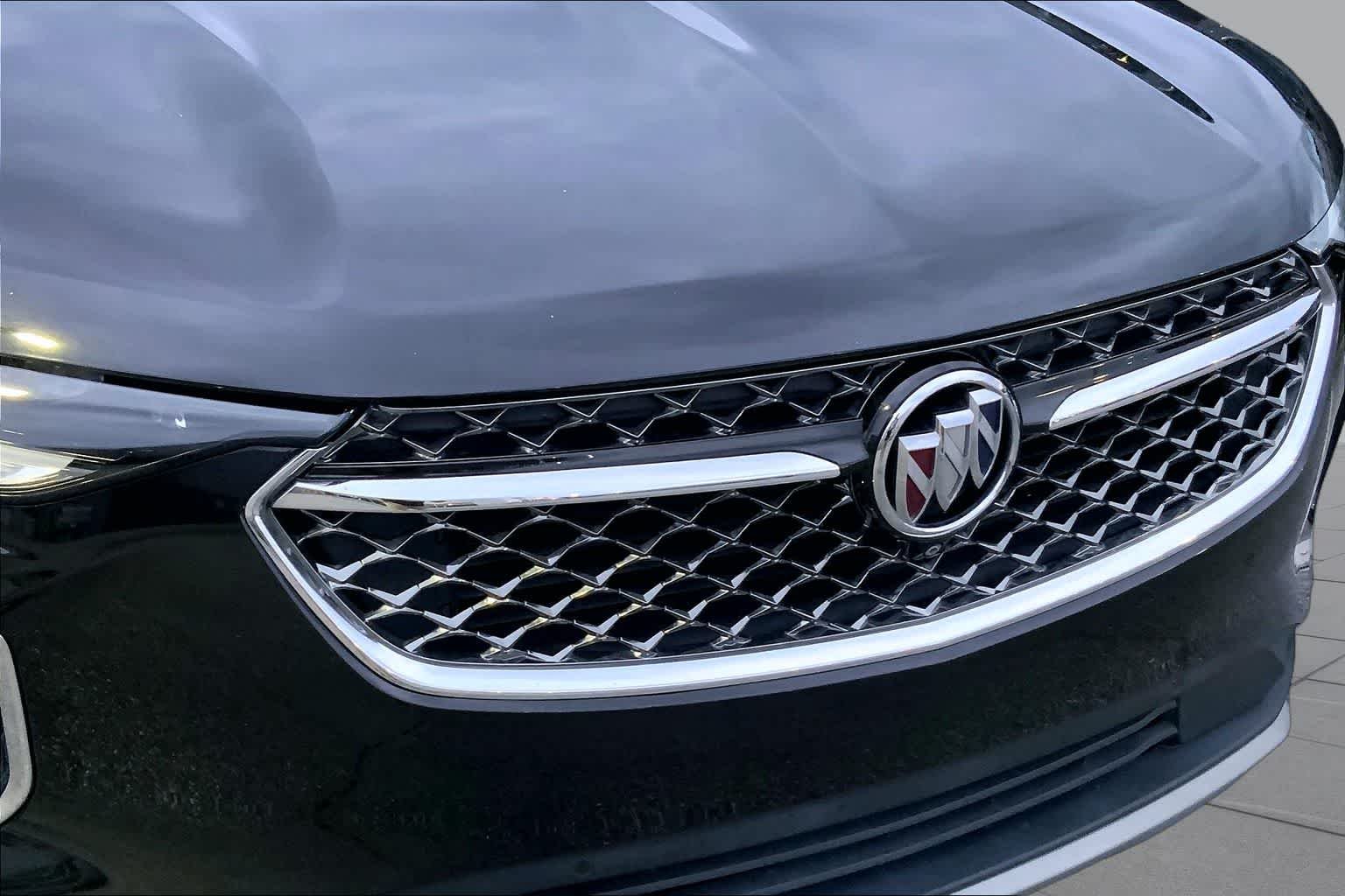Used 2022 Ebony Twilight Metallic Buick Avenir image 29