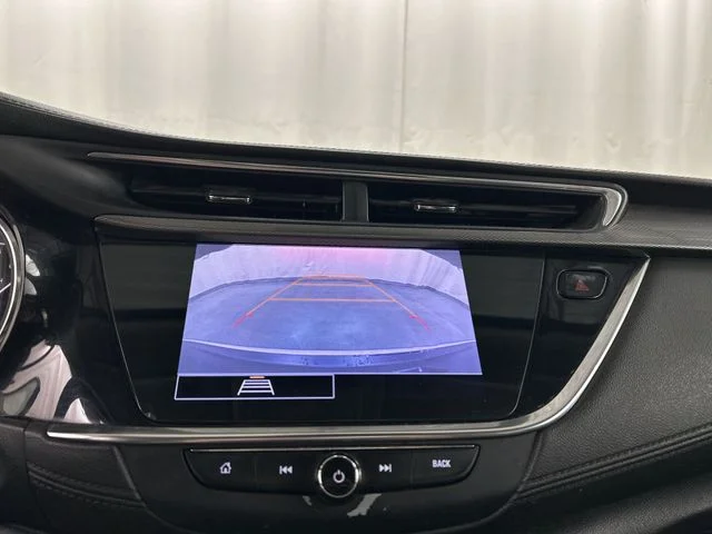 Used 2022 Red Buick Essence image 17