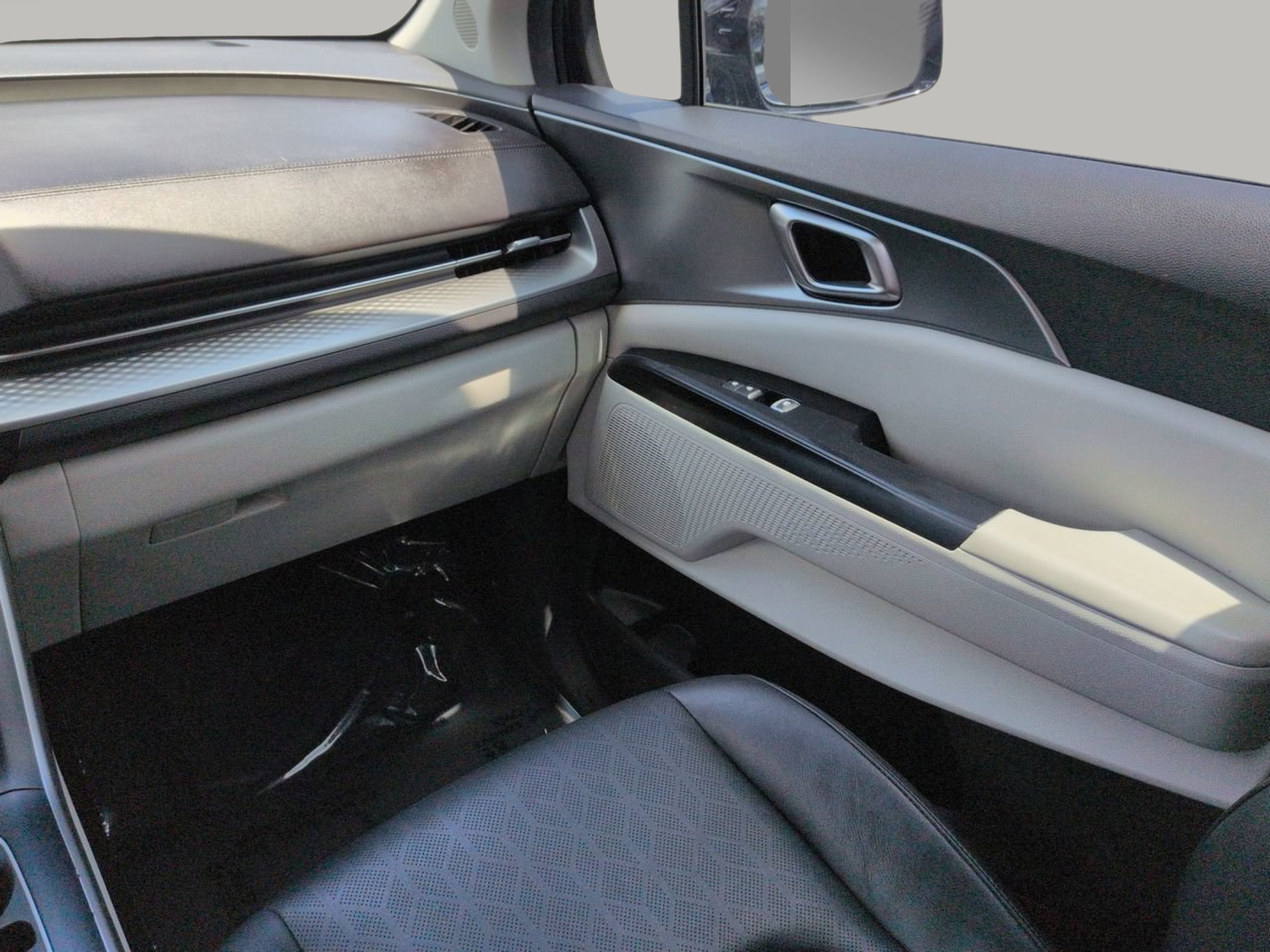 Certified Used 2024 Deep Chroma Blue Kia LX image 21