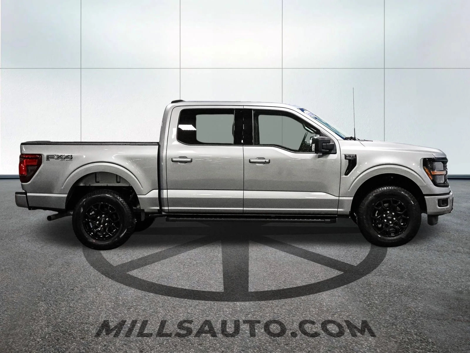 Used 2026 Iconic Silver Metallic Ford XLT image 9