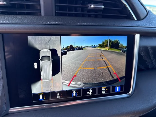 Used 2023 STERLING METALLIC GMC Denali image 24