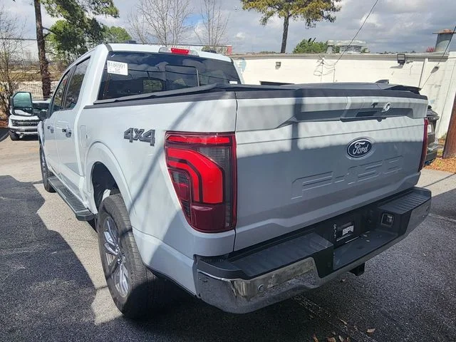 Used 2025 White Ford Lariat image 8