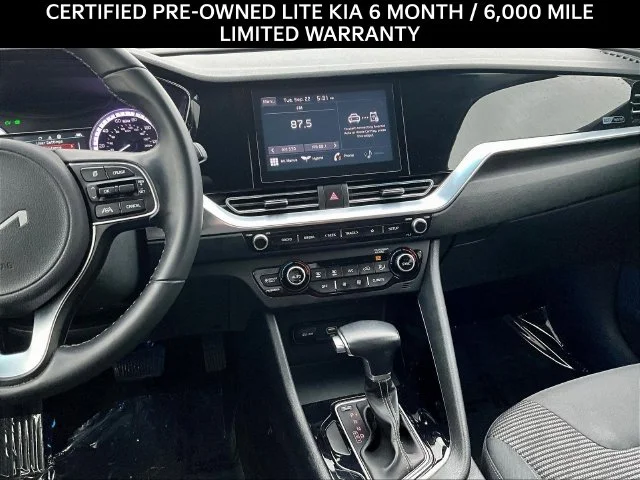 Used 2022 Red Kia LXS image 9