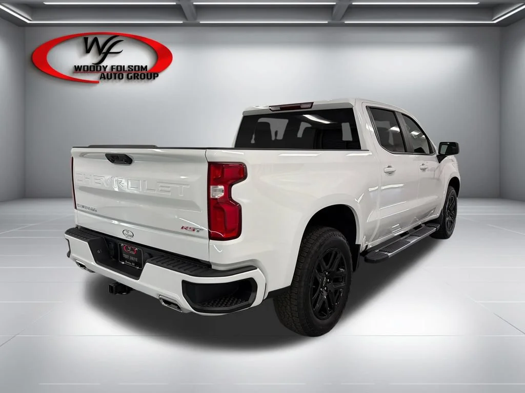 New 2026 Summit White Chevrolet RST image 6