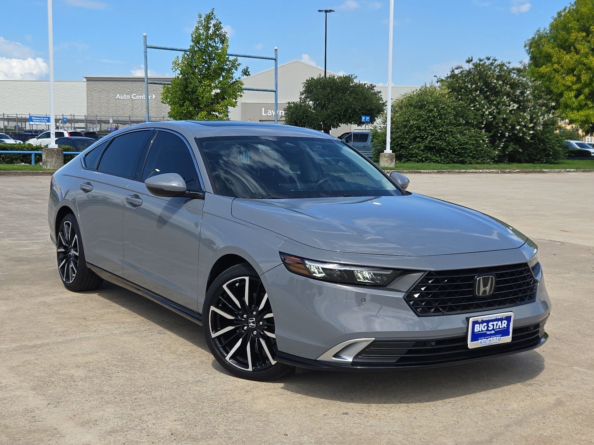 2024 Honda Accord Hybrid Touring's photo
