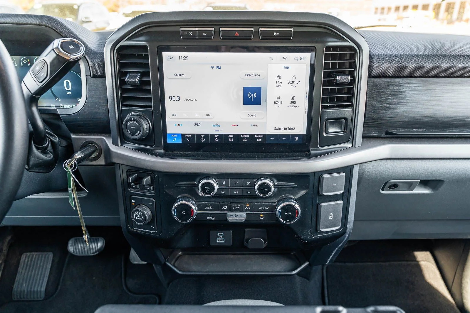Used 2024  Ford XLT image 33