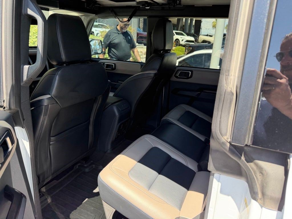 Used 2024 White Ford Wildtrak image 8