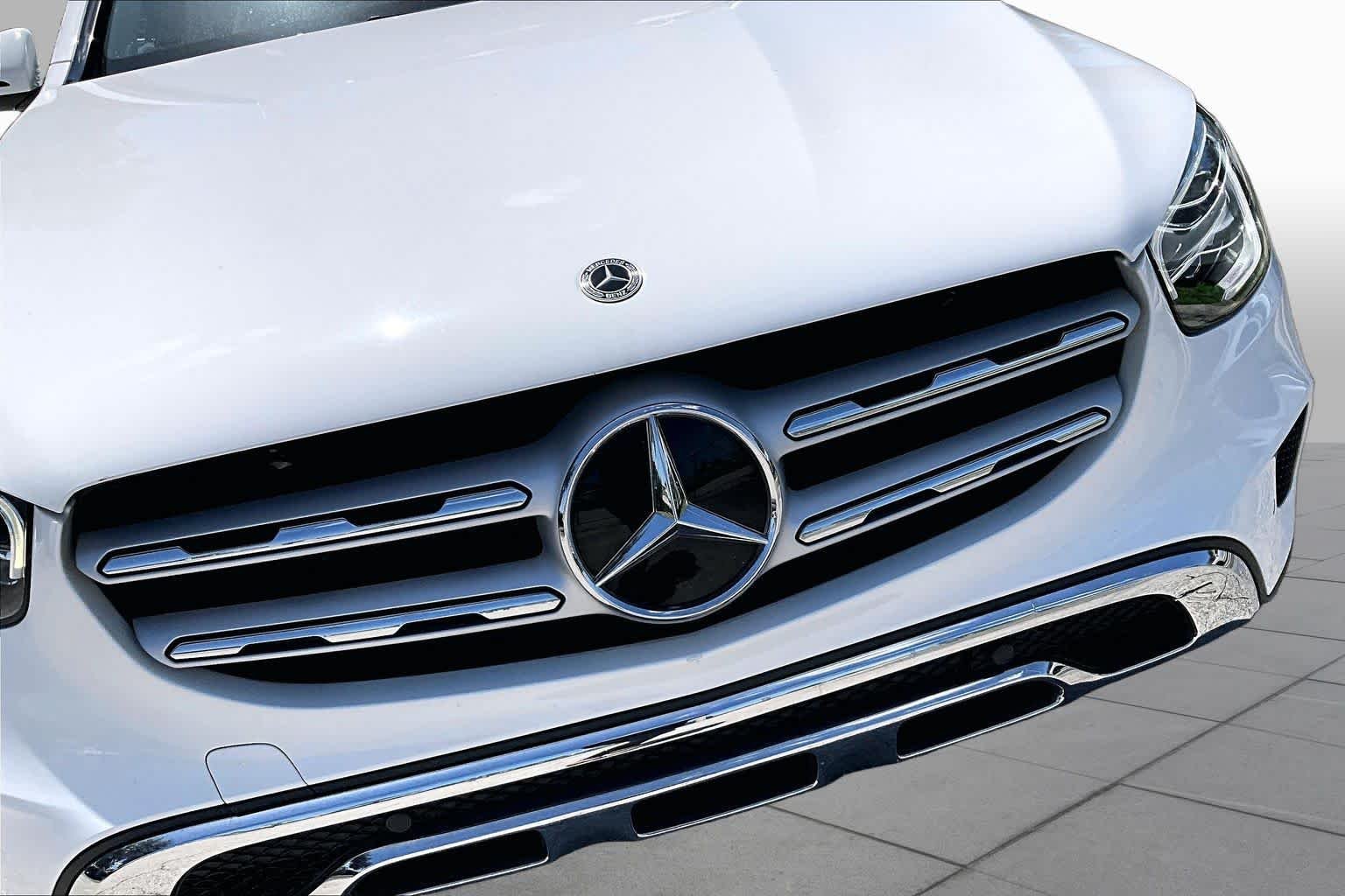 Used 2021 Polar White Mercedes-Benz GLC 300 image 29