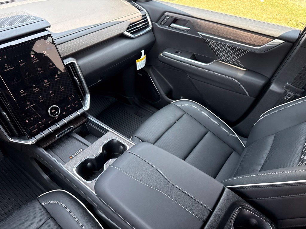 2026 GMC Acadia Denali - Photo 18