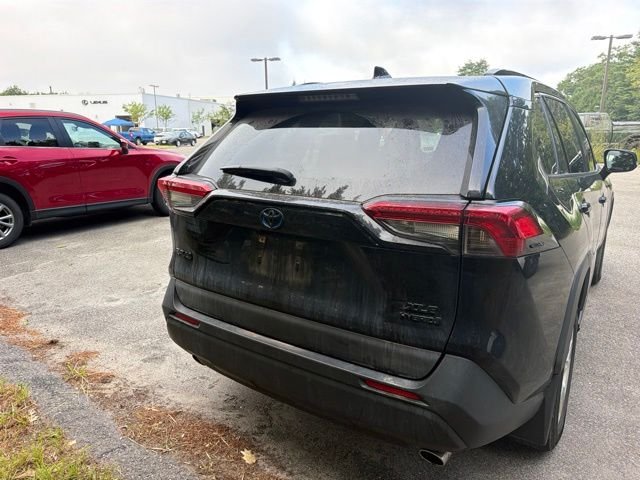 Used 2019 Midnight Black Metallic Toyota XLE image 6