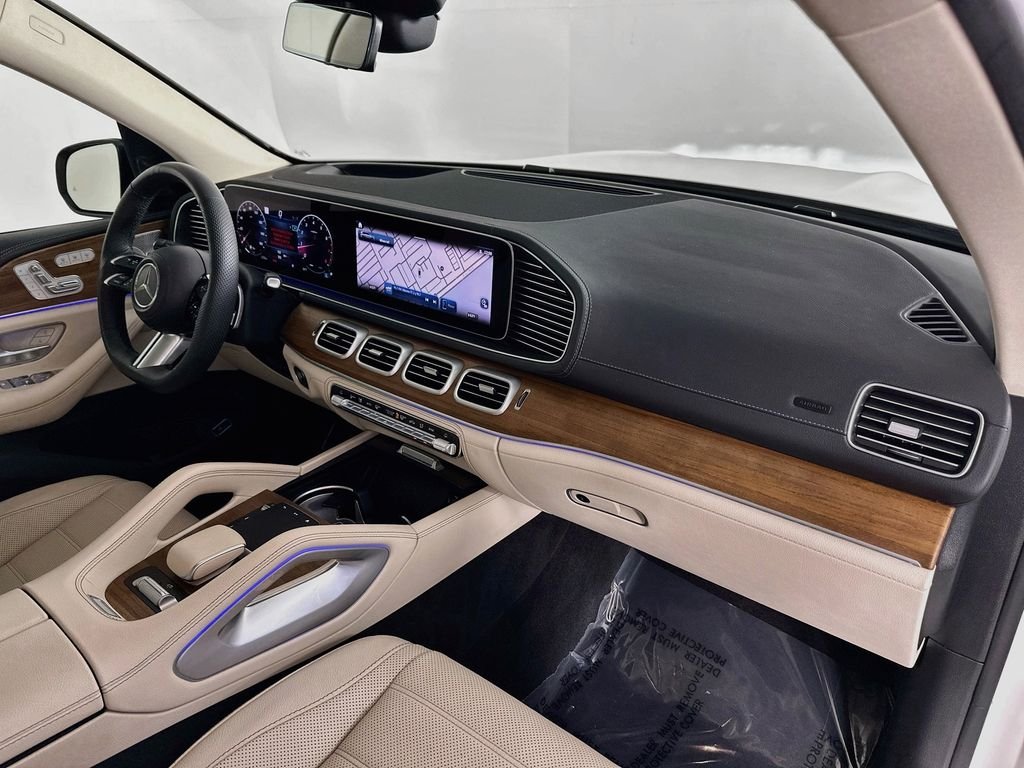 Certified Used 2024  Mercedes-Benz GLS 450 image 31