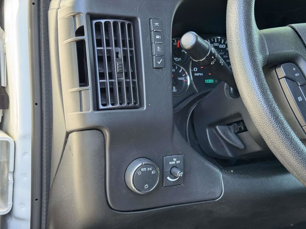Used 2024 White GMC Work Van image 10