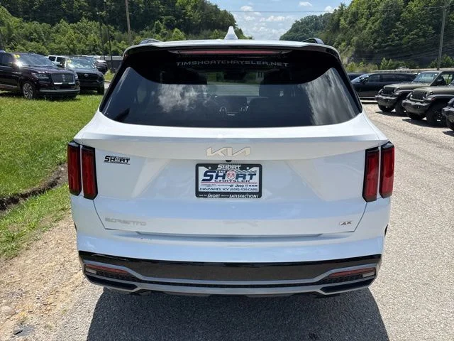 Used 2023 White Kia SX image 4