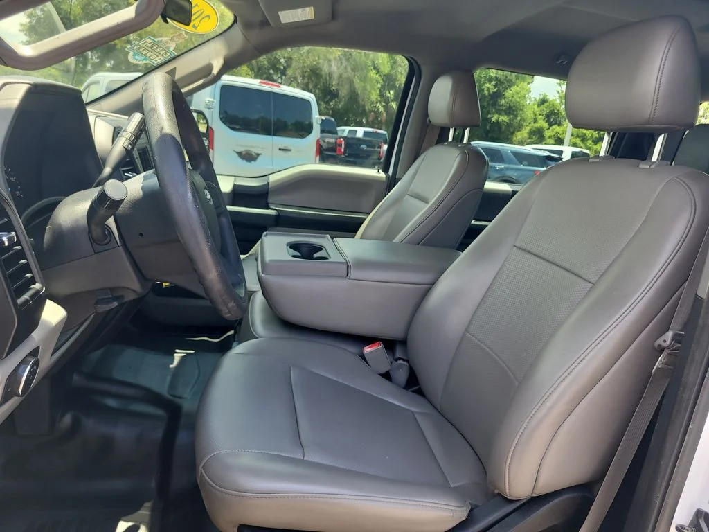 Used 2018 White Ford XL image 16