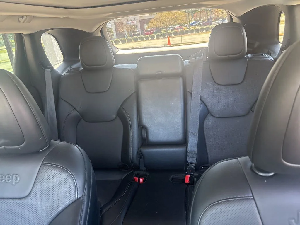 Used 2022 Blue Jeep Latitude Lux image 11