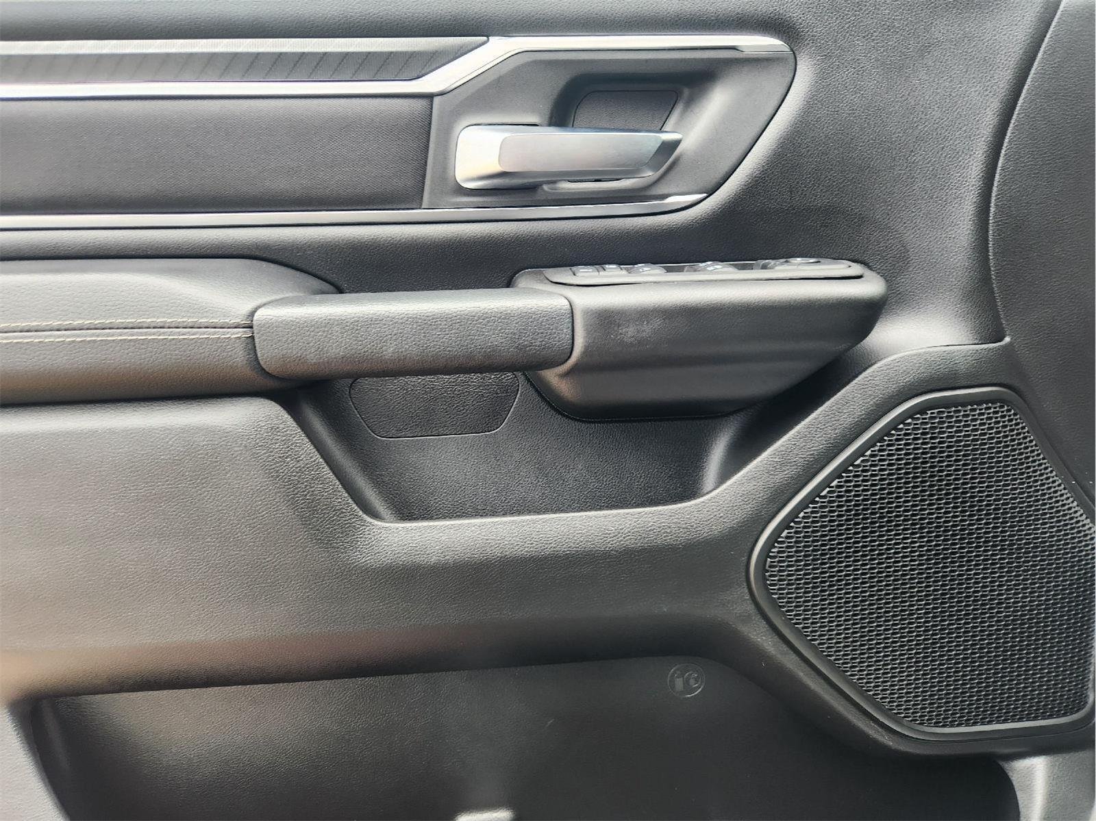 2025 Ram 1500 photo 23 of 33