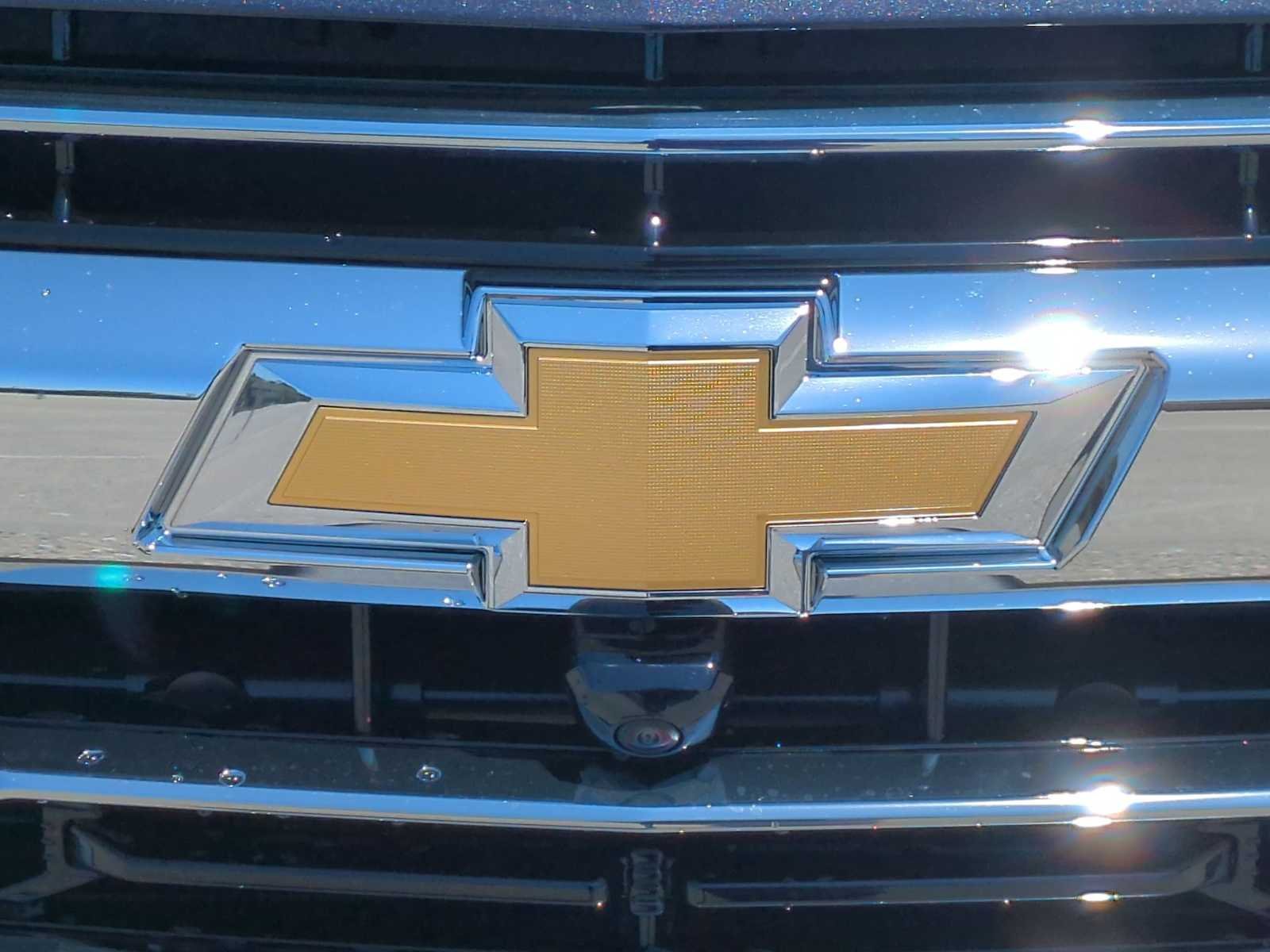 New 2026 Dark Ash Metallic Chevrolet LT image 8