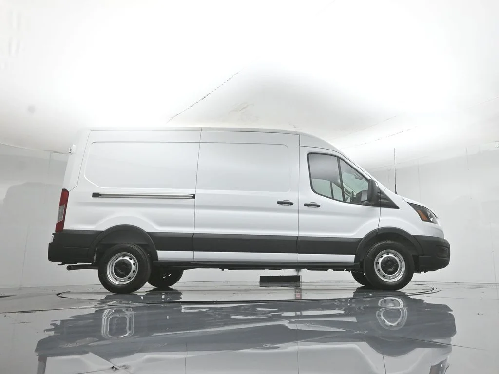 New 2026 Oxford White Ford Base image 46