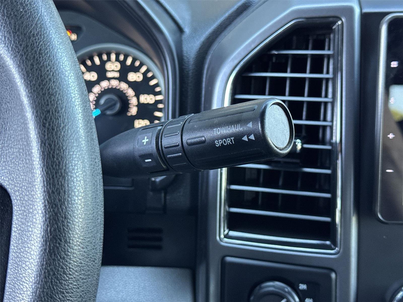 Used 2017 Gold Ford XLT image 15