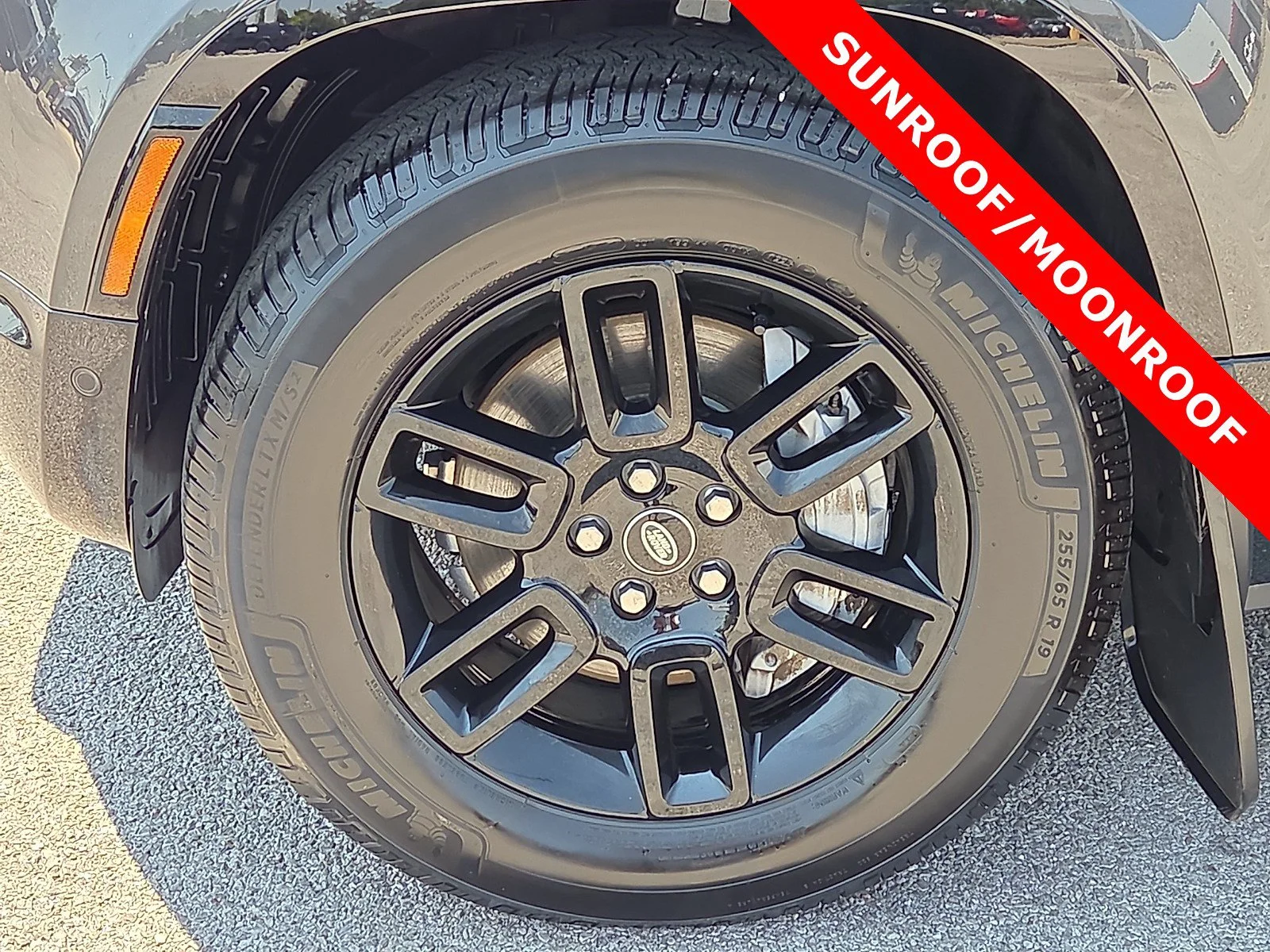 Used 2024 Carpathian Grey Premium Metallic Land Rover X-Dynamic SE image 7