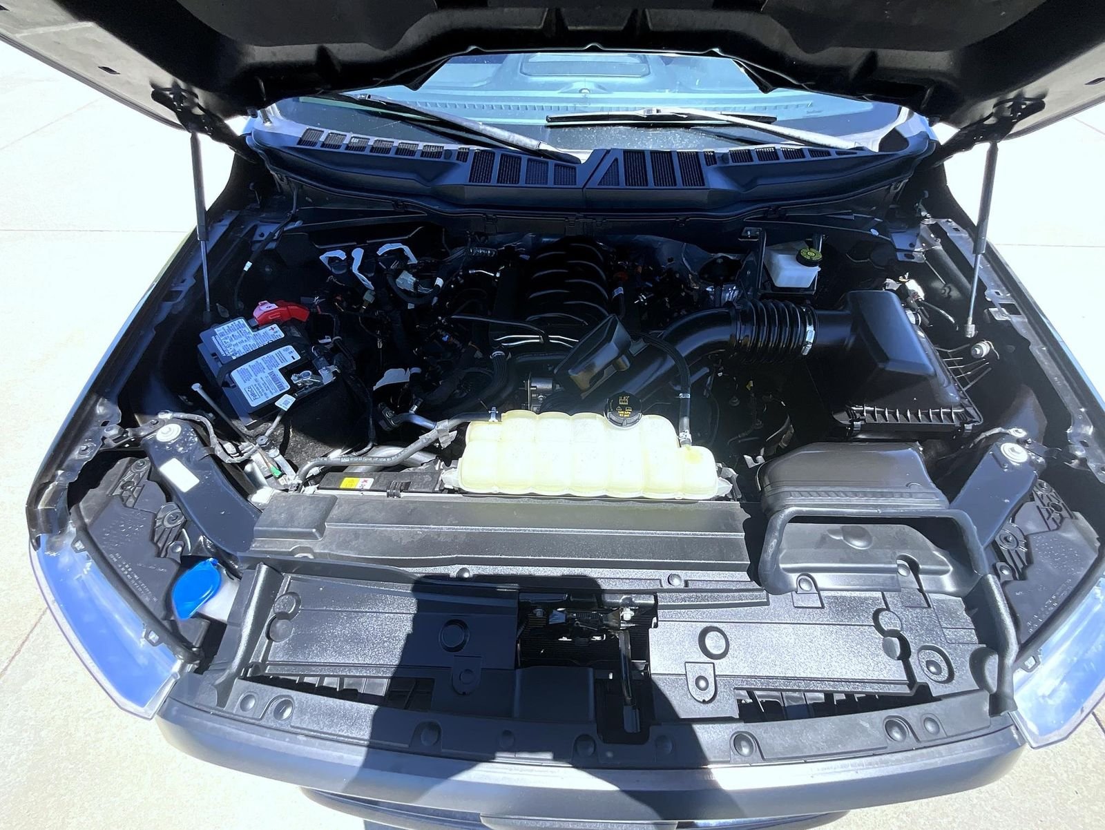 Used 2023 Black Ford XLT image 26
