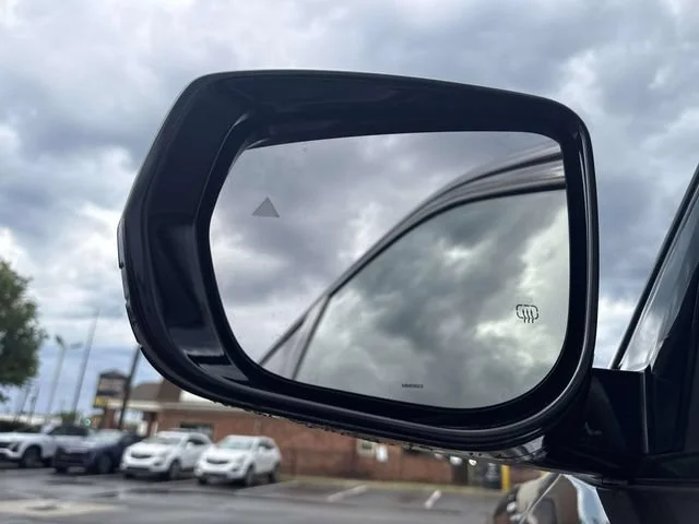 Used 2024 Gray Jeep Altitude image 41