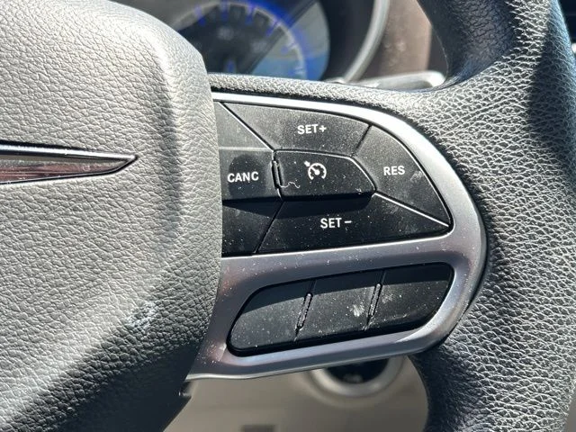 Used 2021 White Chrysler LXI image 35