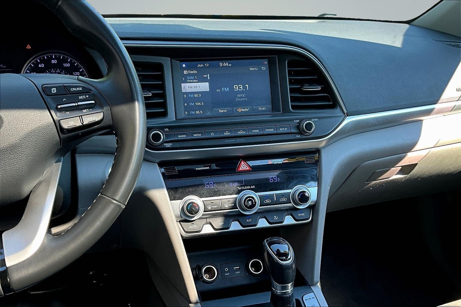 Used 2020 Black Hyundai Value Edition image 8