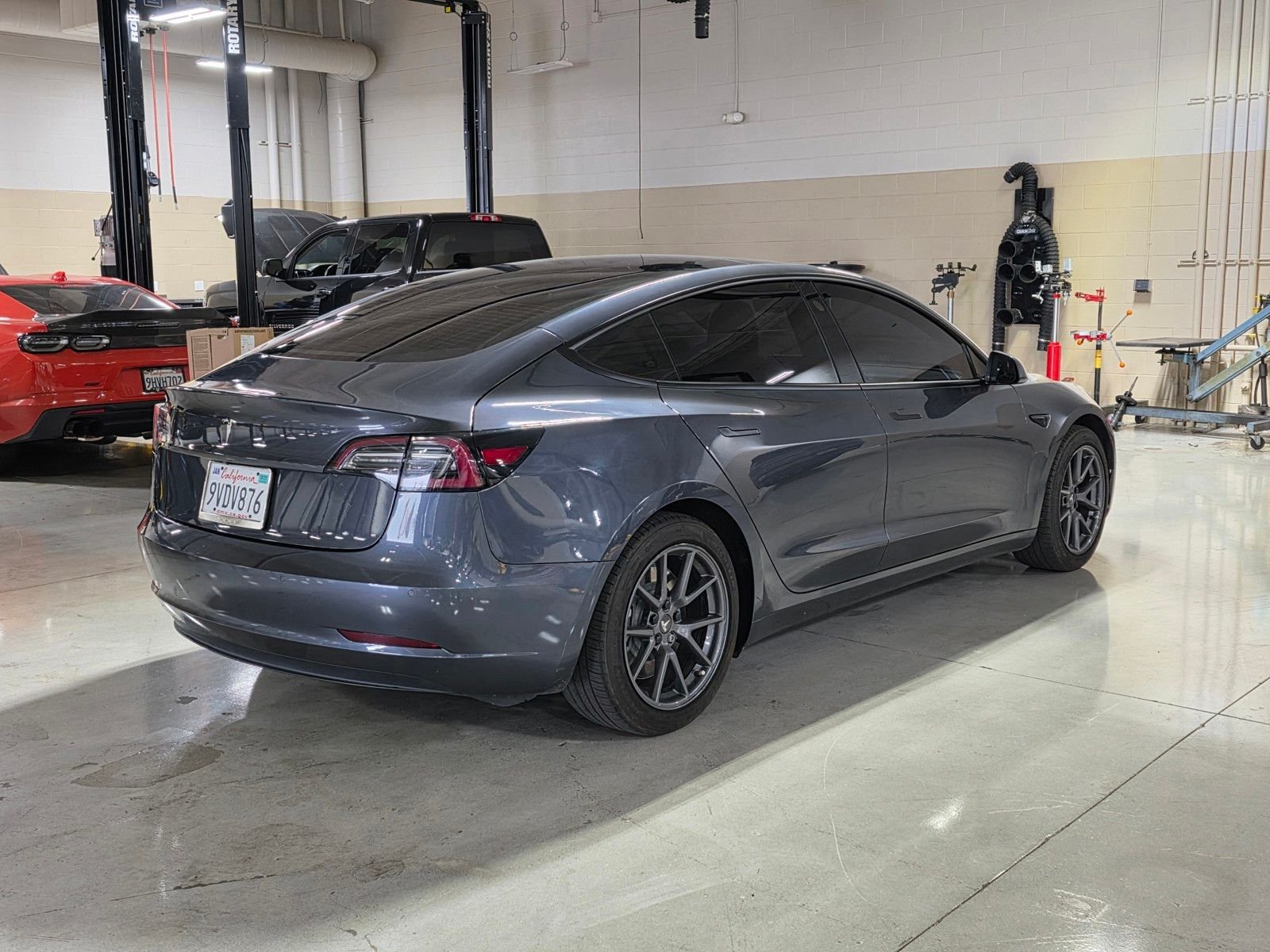 Used 2021 Solid Black Tesla Standard Range Plus image 7