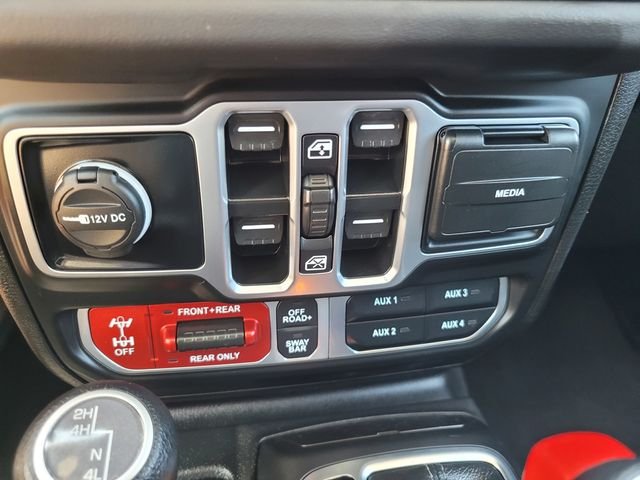 Used 2025 White Jeep Rubicon image 26