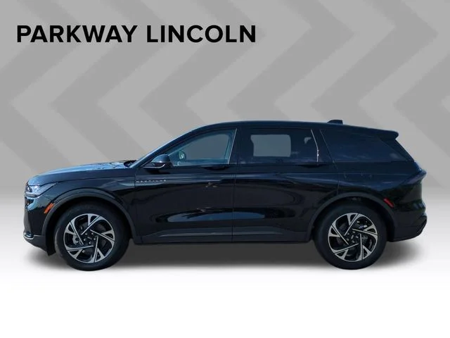 Used 2026 Black Lincoln Premiere image 2