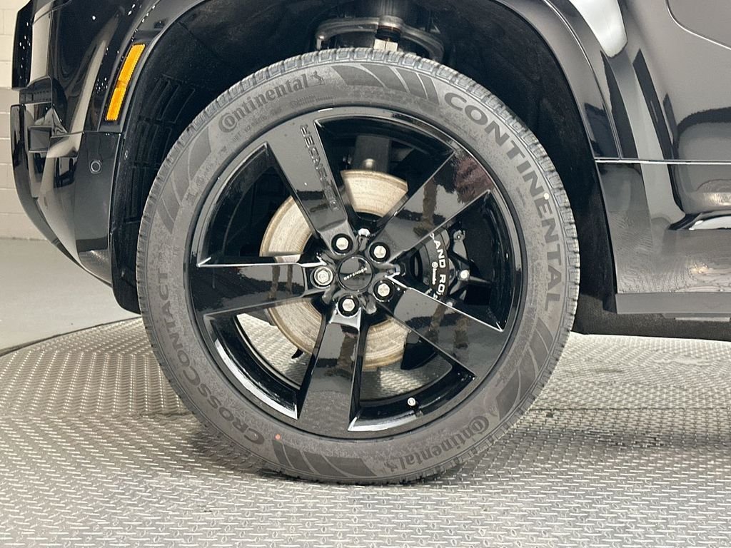2026 Land Rover Defender V8 - Photo 13
