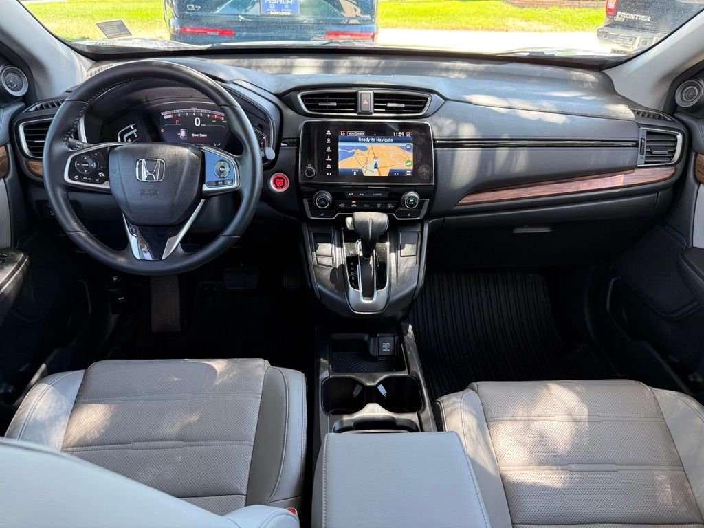 Used 2018 Lunar Silver Metallic Honda Touring image 16