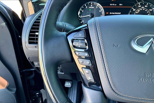 Used 2024 Black INFINITI Sensory image 18