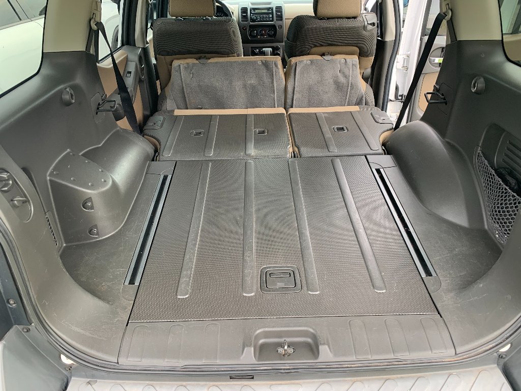 Used 2007 Avalanche Nissan S image 25
