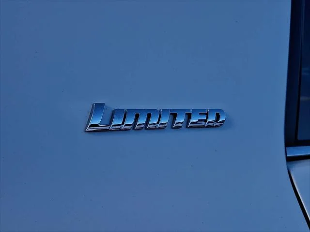 Certified Used 2023 BLIZZARD PEARL Toyota  image 30