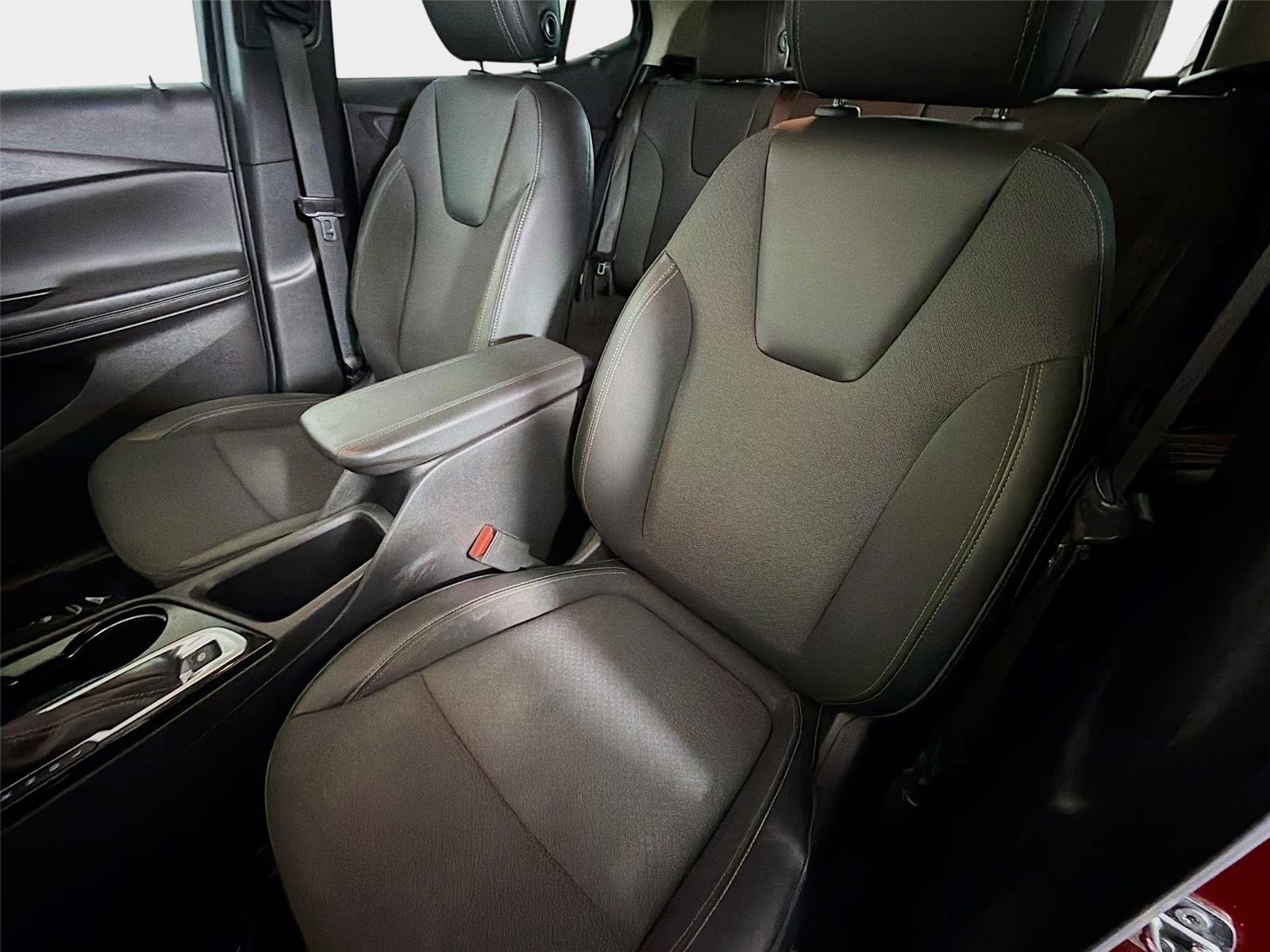 Used 2023 Cinnabar Metallic Buick Select image 11