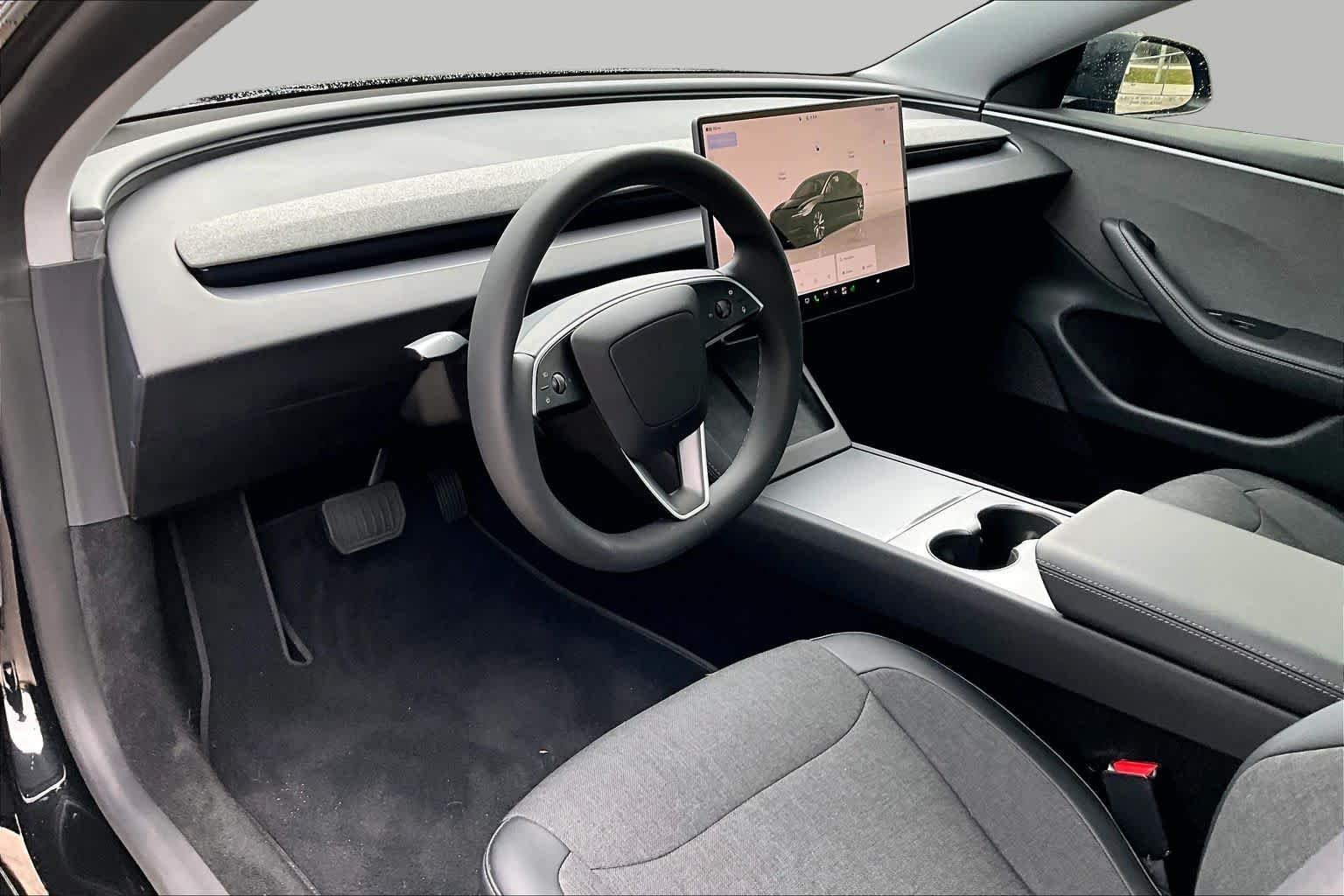 Used 2025  Tesla Long Range image 16