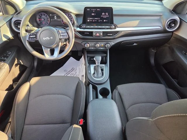 Used 2023 Black Kia LXS image 8
