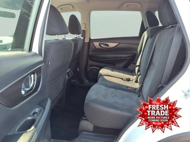 Used 2016  Nissan SV image 19