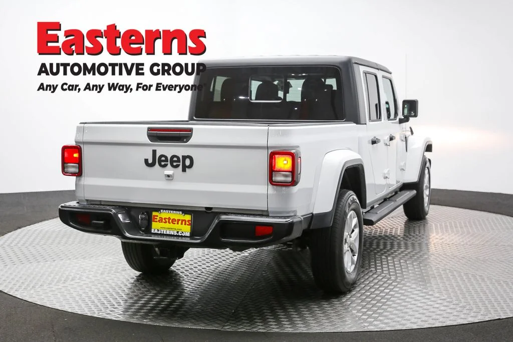 Used 2023 White Jeep Sport image 5