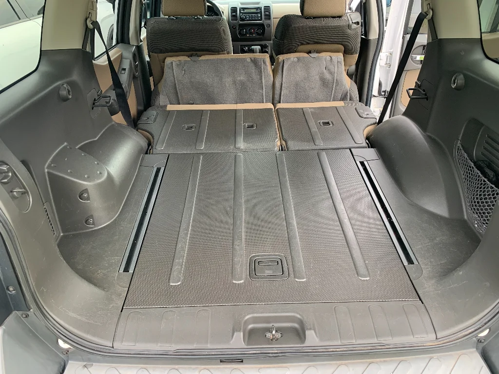 Used 2007 Avalanche Nissan S image 25