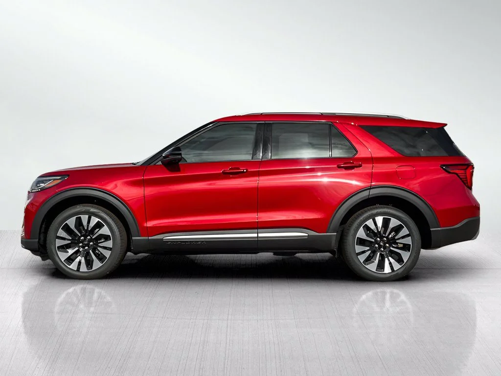 New 2026 Rapid Red Metallic Tinted Clearcoat Ford Platinum™ image 3