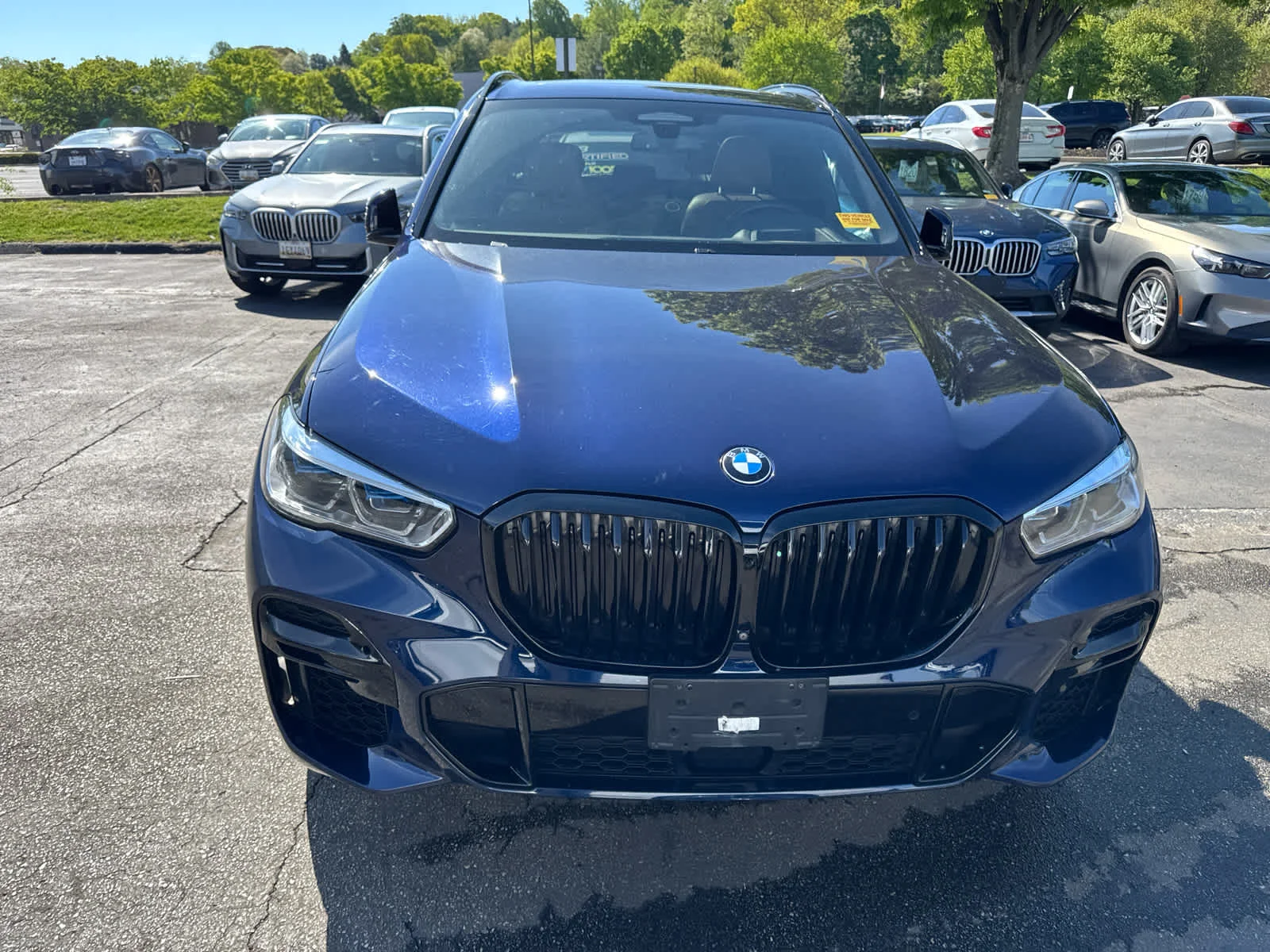 Used 2022 Tanzanite Blue II Metallic BMW M50i image 3